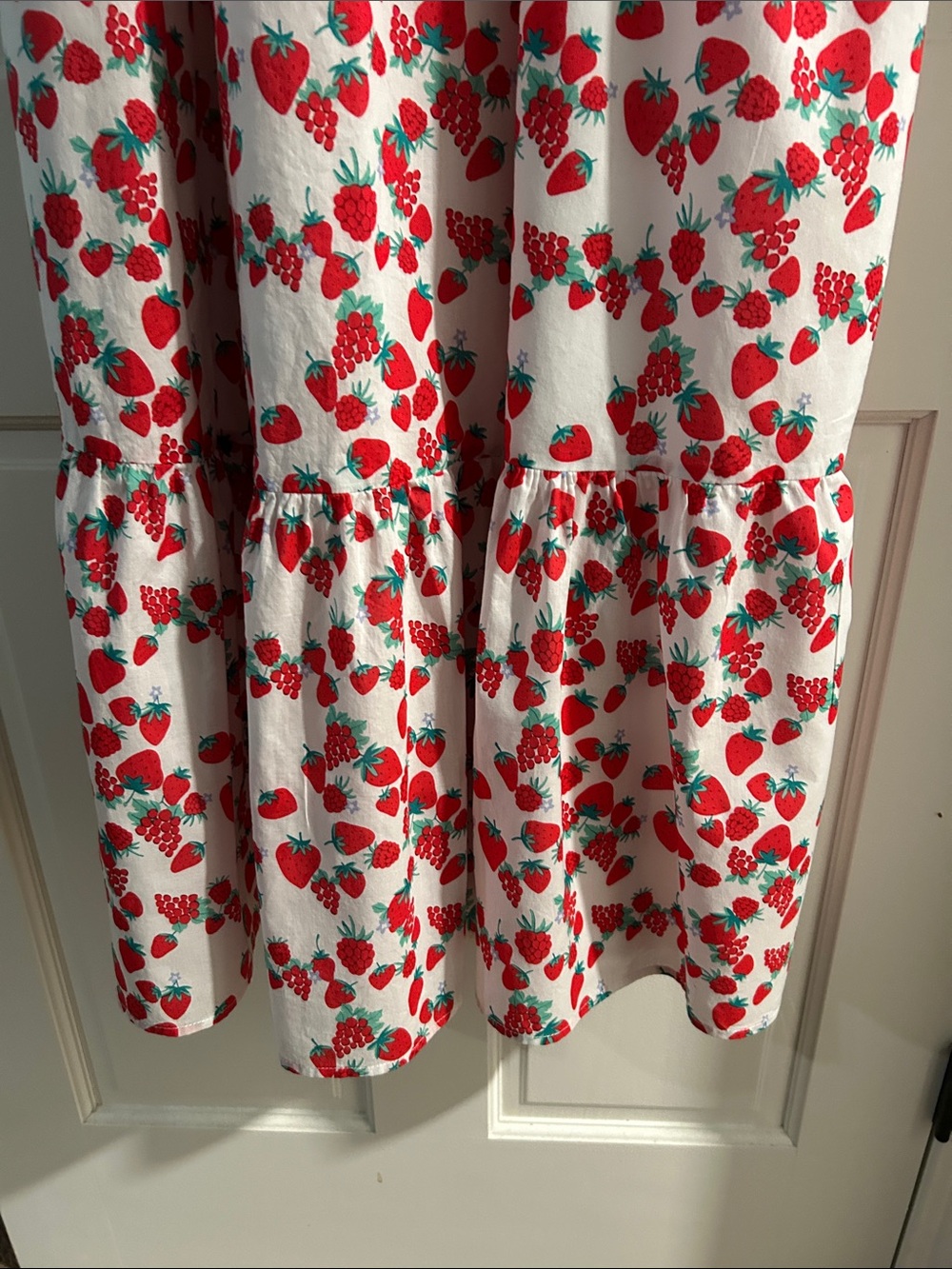 Betsey Johnson Sz XL White Dress with Red Strawberry Print - Picture 4 of 7